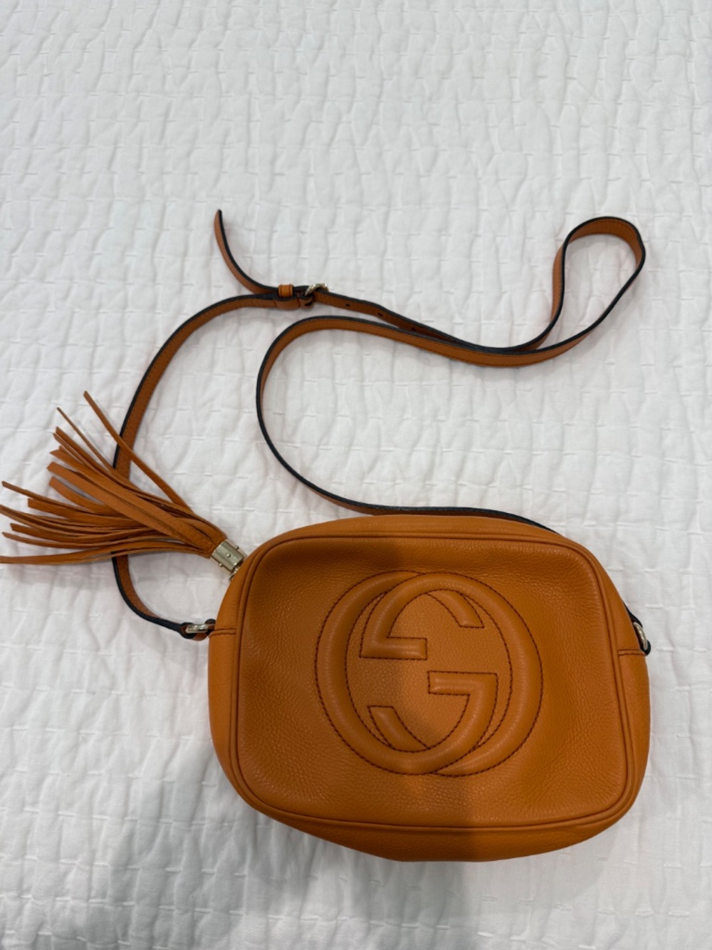 Gucci SoHo Disco Camera crossbody bag in orange - Picture 4 of 6